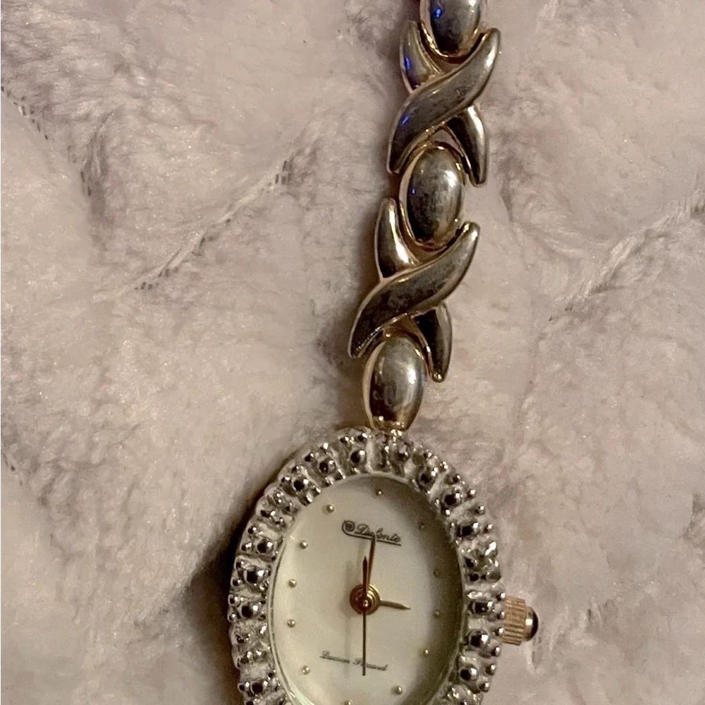 💎 Lucien Piccard Ladies Dufonte Vintage Quartz Diamond faced lined & Gold Watch